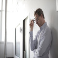 Hoe herken je stress bij je huisdier en wat kun je eraan doen?