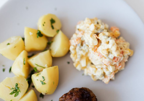Hoe lang blijft aardappelsalade veilig buiten de koelkast bij 25 graden